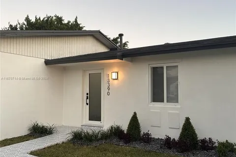 13390 SW 78th St, Miami FL 33183