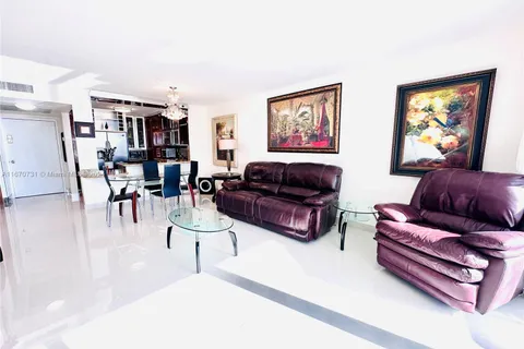 2030 S Ocean Dr # 215, Hallandale Beach FL 33009