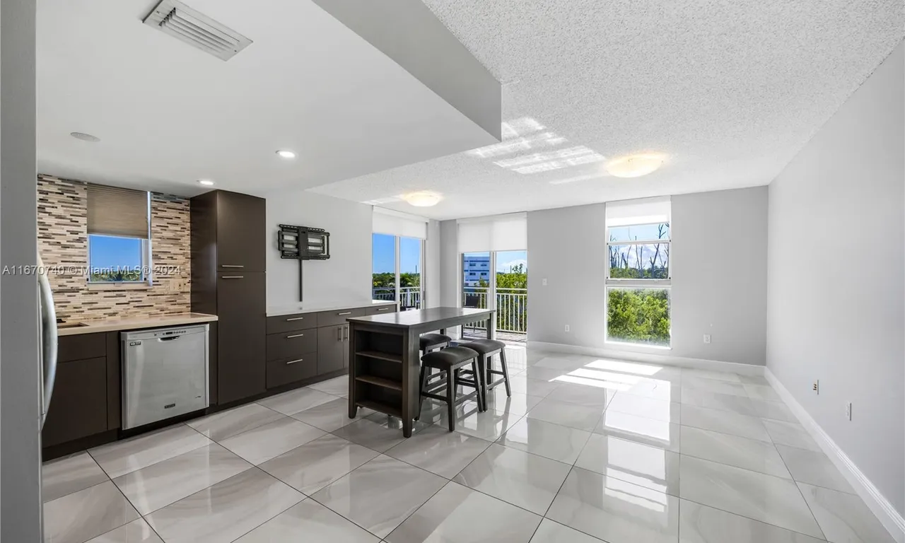 16590 NE 26th Ave # 502, North Miami Beach FL 33160