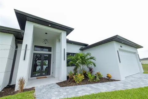 1747 NW 9th Ter, Cape Coral FL 33993