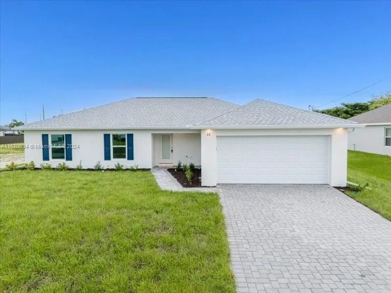 22 NW 25th TER, Cape Coral FL 33993