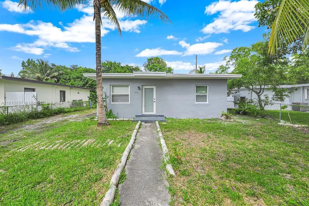 1515 NW 121st St, North Miami FL 33167