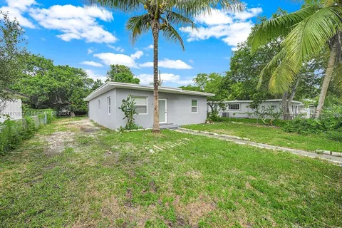 1515 NW 121st St, North Miami FL 33167