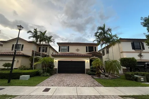 3345 W 86th Ter, Hialeah FL 33018