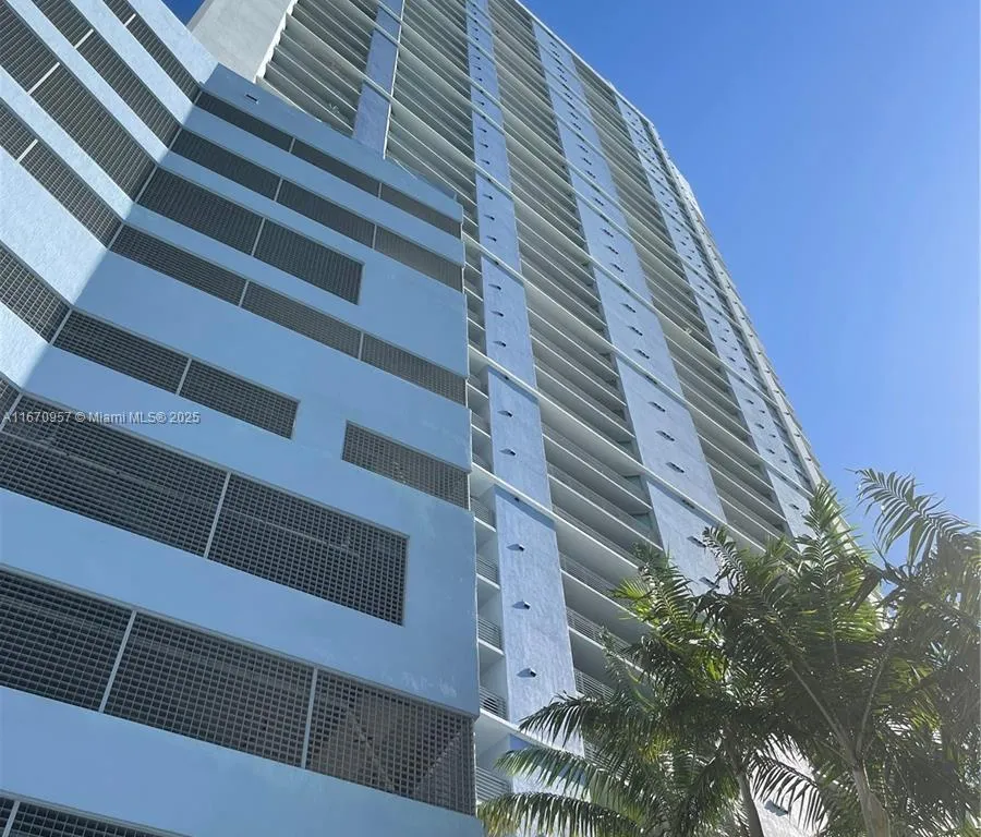 335 S Biscayne Blvd # 3610, Miami FL 33131