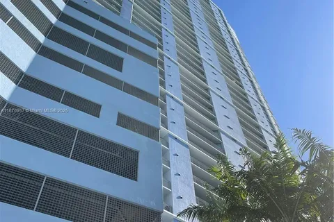 335 S Biscayne Blvd # 3610, Miami FL 33131