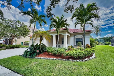 4275 Laurel Ridge Cir, Weston FL 33331