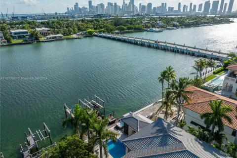 176 S Hibiscus Dr, Miami Beach FL 33139