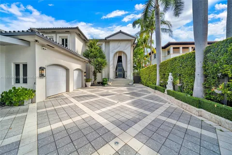 176 S Hibiscus Dr, Miami Beach FL 33139