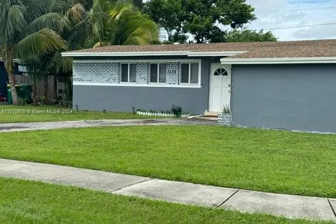 1189 NW 43rd Ter, Lauderhill FL 33313