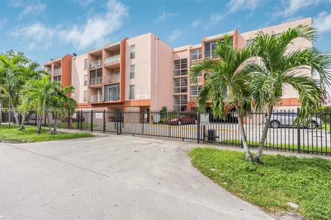 6130 W 19th Ave # 101, Hialeah FL 33012