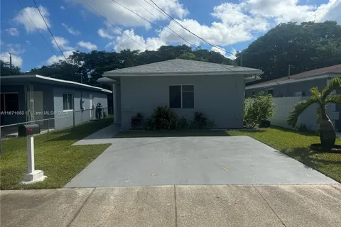 2270 NW 51st Ter, Miami FL 33142