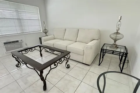 163 Coventry G # 163, West Palm Beach FL 33417