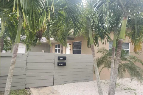 2470 NE 182nd Ter, North Miami Beach FL 33160