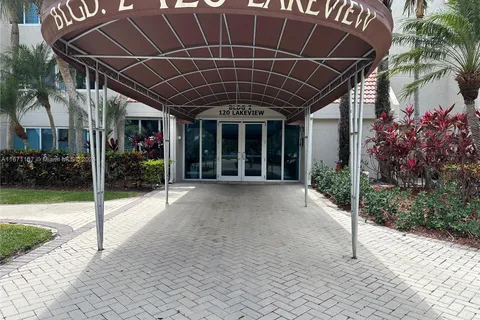 120 Lakeview Dr # 106, Weston FL 33326