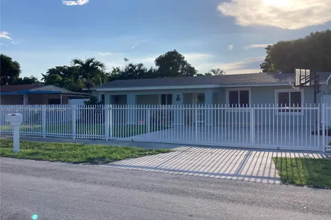 19700 NW 51st Ave, Miami Gardens FL 33055