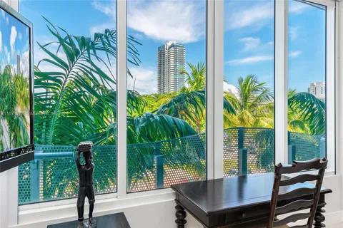 2100 Park Ave # 301, Miami Beach FL 33139