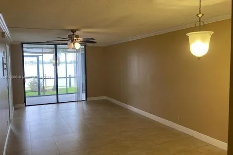 112 Lake Emerald Dr # 109, Oakland Park FL 33309