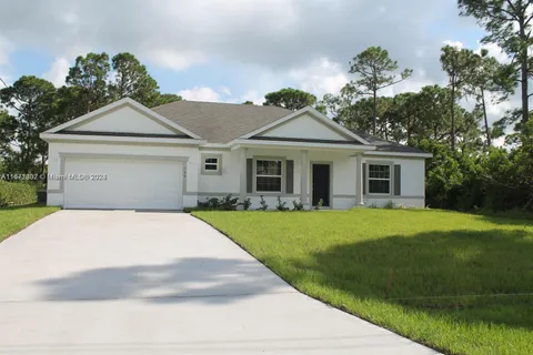 140 SW Euler Ave, Port St. Lucie FL 34953