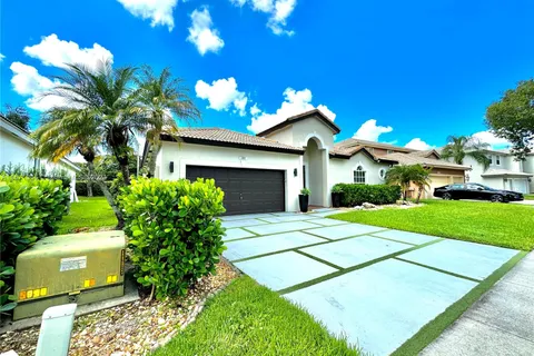 280 SW 167th Ave, Pembroke Pines FL 33027