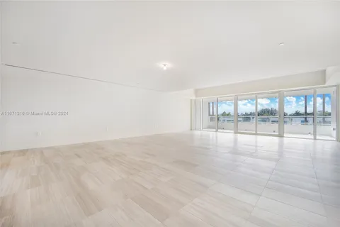 4701 N Meridian Ave # 418, Miami Beach FL 33140