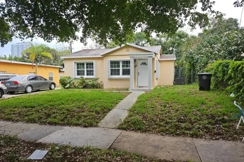 512 47th St, West Palm Beach FL 33407