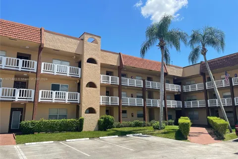 9300 Sunrise Lakes Blvd # 303, Sunrise FL 33322