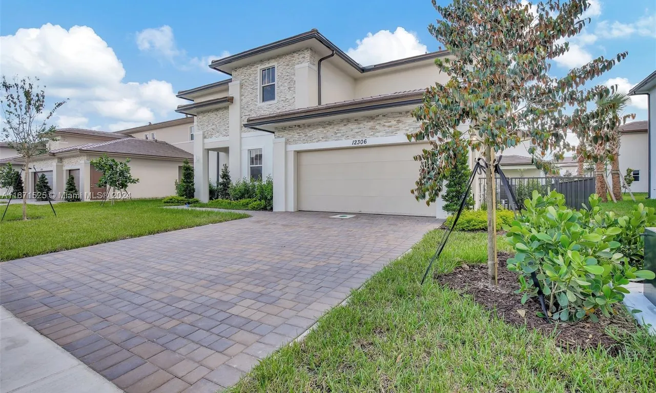 12306 SW 43rd Court, Davie FL 33330