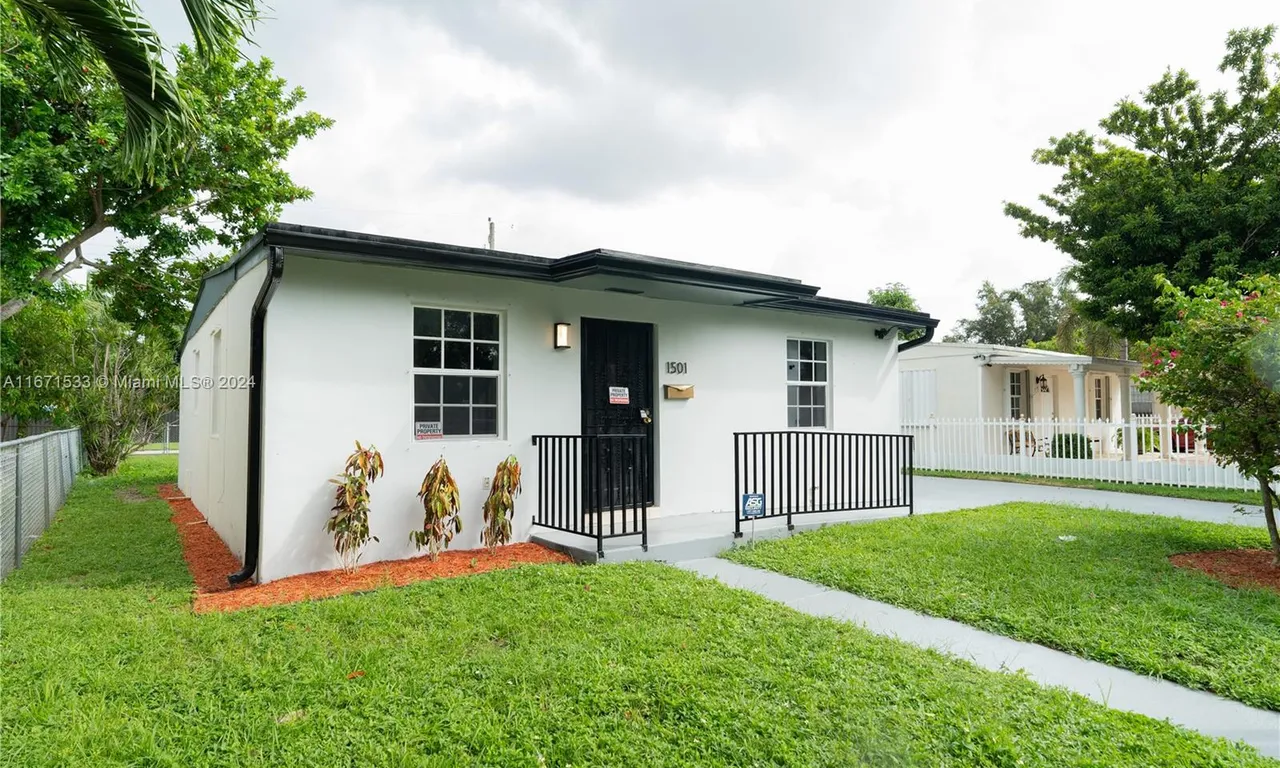 1501 NE 154th Ter, North Miami Beach FL 33162