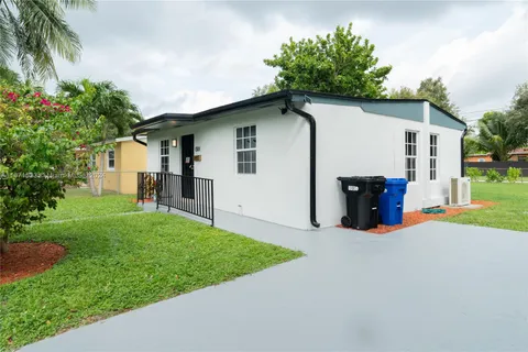 1501 NE 154th Ter, North Miami Beach FL 33162