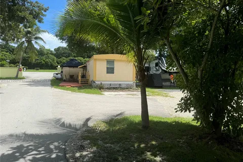 103620 OVERSEAS HIGHWAY, Key Largo FL 33037