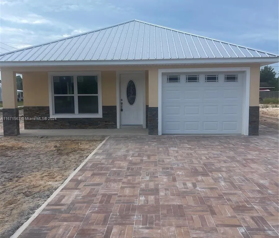 302 KITE AVE, Sebring FL 33870