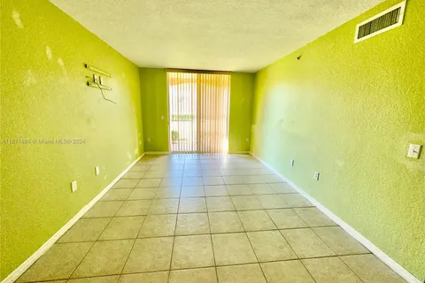 13800 NE 3rd Ct # 101, North Miami FL 33161