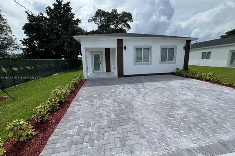 309 NW 10th St, Hallandale Beach FL 33009