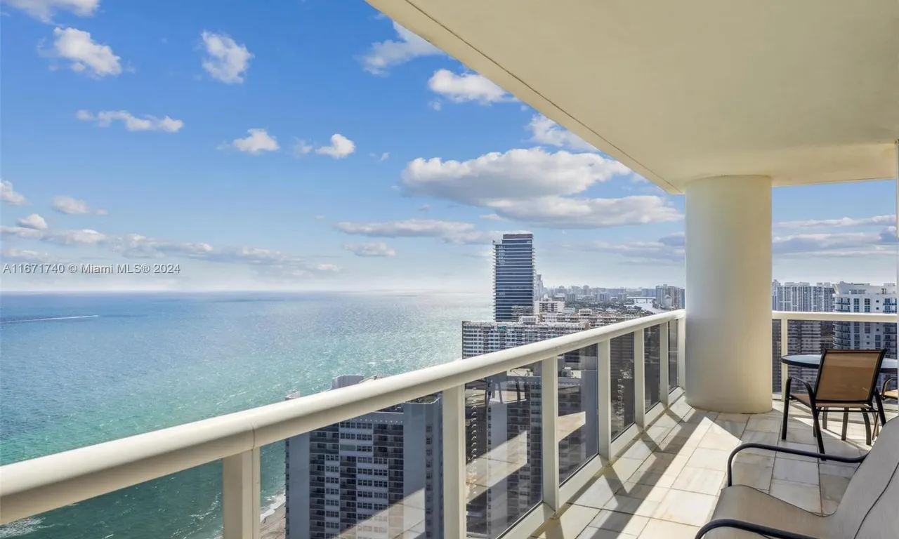 1850 S OCEAN DR # 3304, Hallandale Beach FL 33009