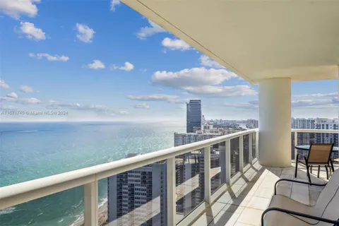 1850 S OCEAN DR # 3304, Hallandale Beach FL 33009