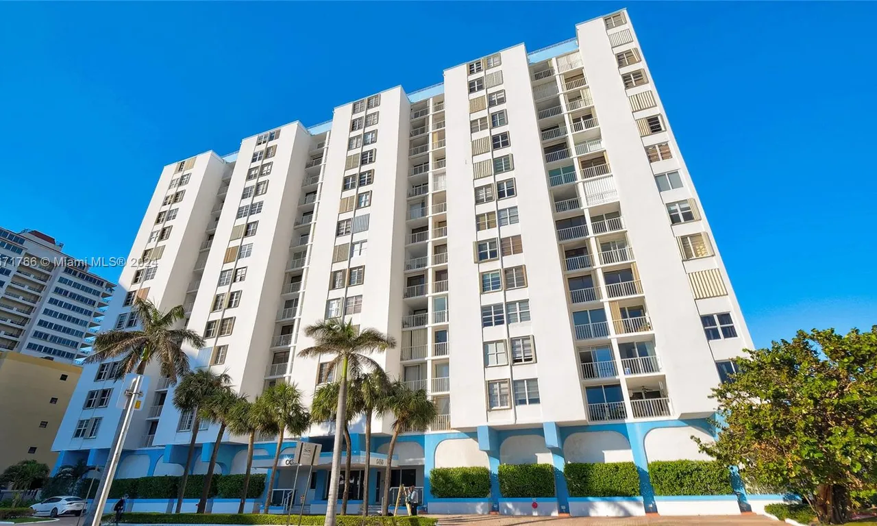 6450 Collins Ave # 609, Miami Beach FL 33141