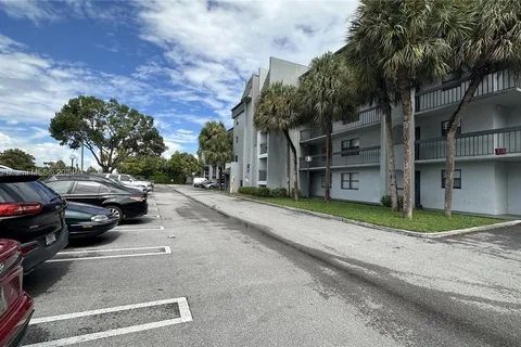 2050 N Congress Ave # 101, West Palm Beach FL 33401