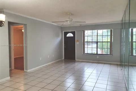 10360 W Cypress Ct # 10360, Pembroke Pines FL 33026