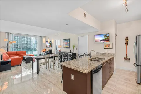 951 Brickell Ave # 2107, Miami FL 33131