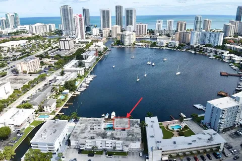 462 Golden Isles Dr # 311, Hallandale Beach FL 33009