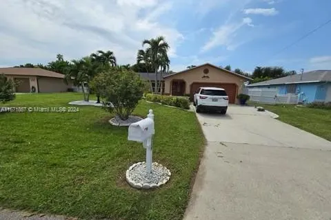 1424 SE 22nd Ter, Cape Coral FL 33990