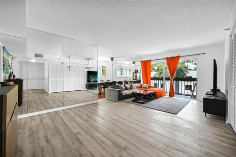 1345 West Ave # 404, Miami Beach FL 33139