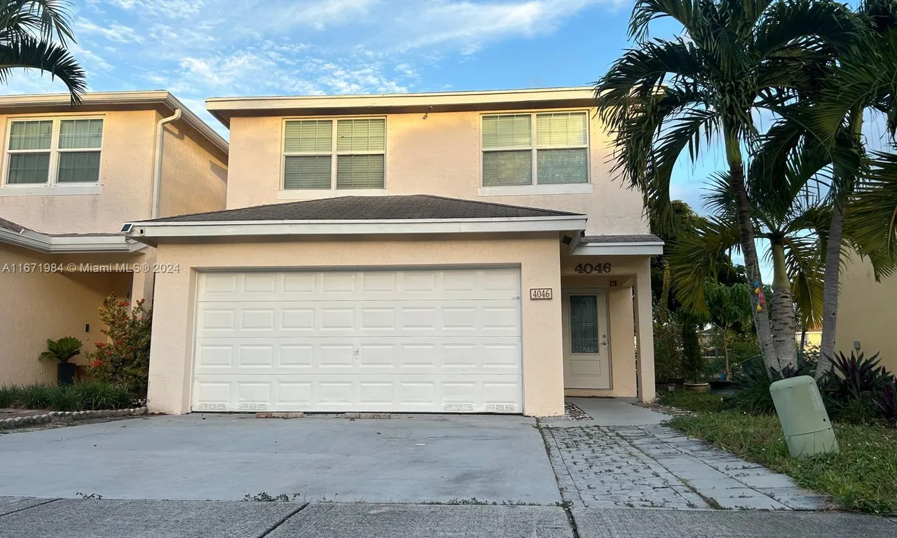 4046 Eastridge Dr, Deerfield Beach FL 33064