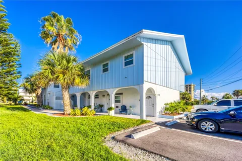 670 Hernando St, Fort Pierce FL 34949