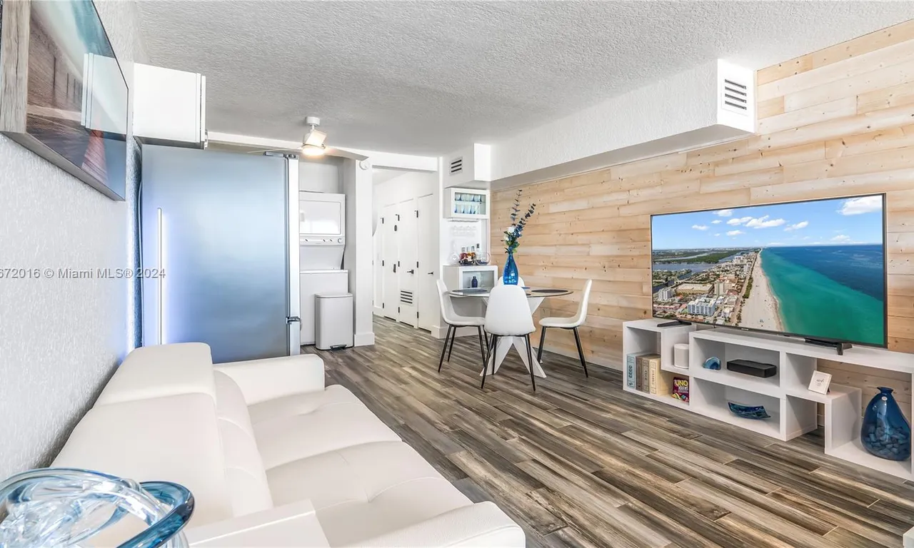 201 Van Buren St # 103, Hollywood FL 33019
