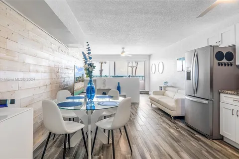 201 Van Buren St # 103, Hollywood FL 33019