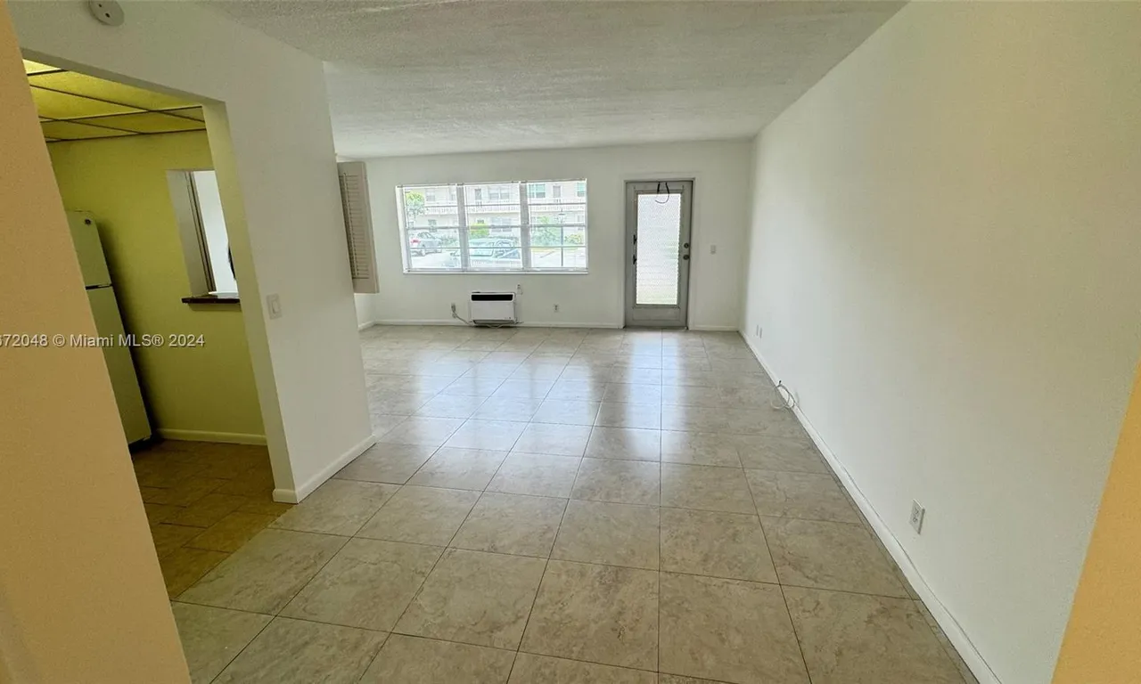 18 Hastings B # 18, West Palm Beach FL 33417