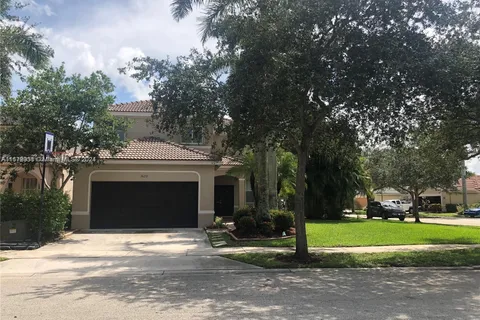 1620 Winterberry Ln, Weston FL 33327