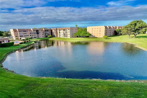 10467 Sunrise Lakes Blvd # 410, Sunrise FL 33322